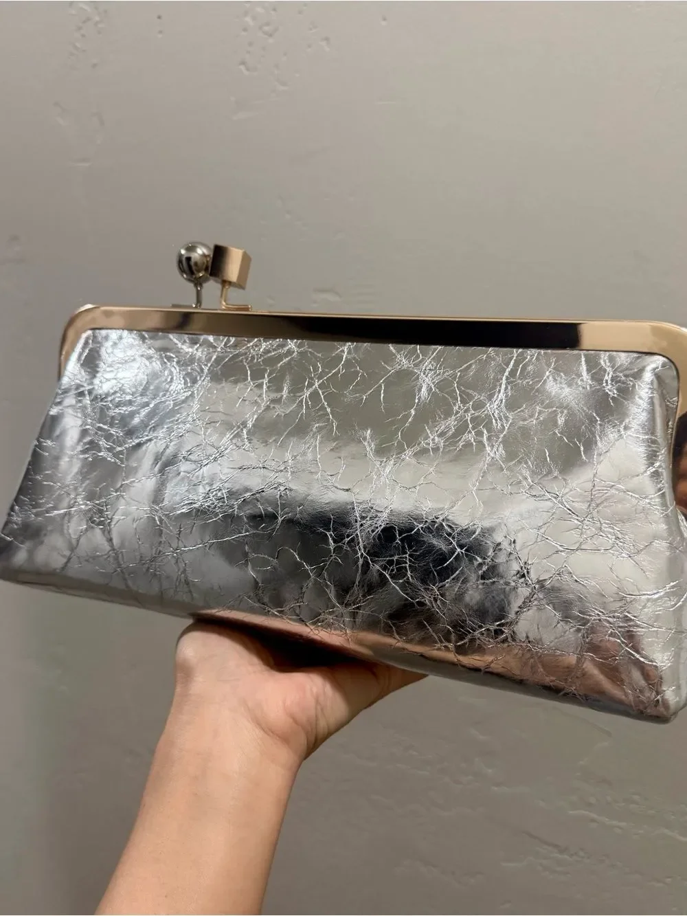 Silver Wrinkled Leather Handmade Unique Kisslock Frame Bag, Large Size Clutch